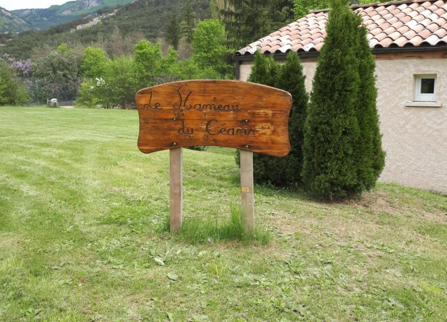 Logis Hotel Le Ceans Orpierre 2*,  France