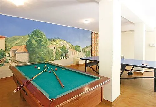 Logis Hotel Le Ceans Orpierre 2*,