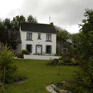 Kerguillaume , Mur-de-Bretagne France