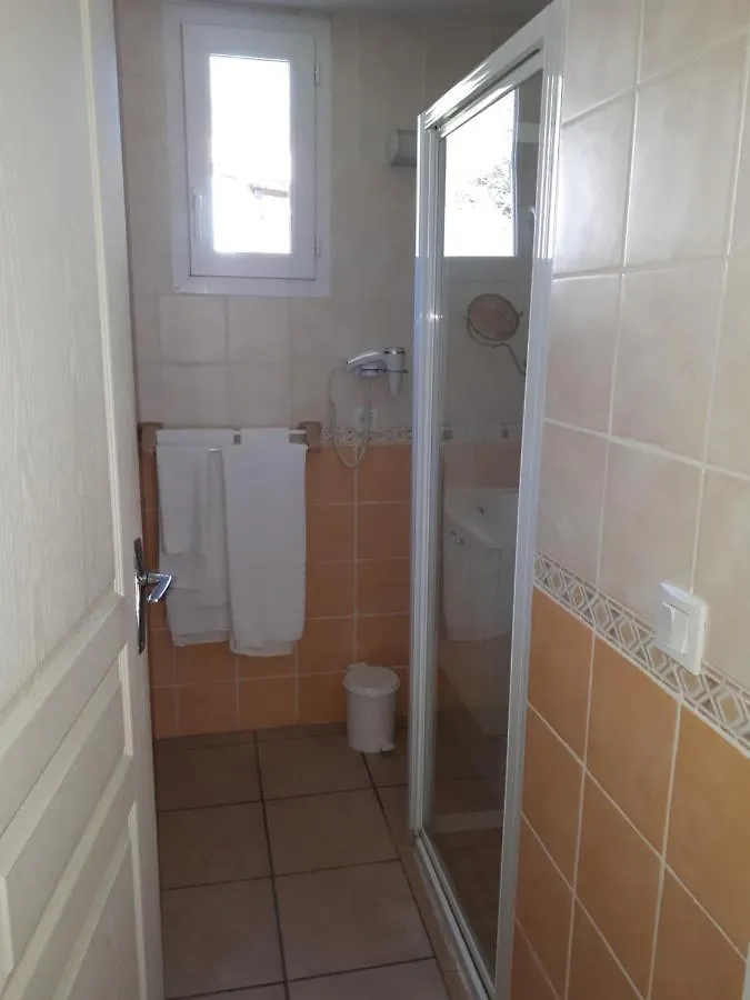 **  Logis Hotel Le Ceans Orpierre France