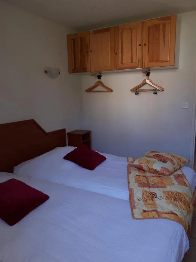 Logis Hotel Le Ceans Orpierre 2*,